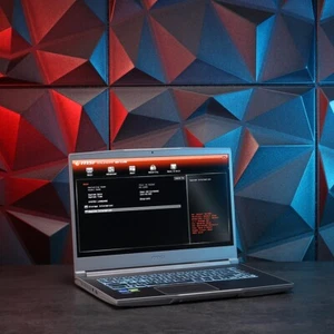 MSI Thin 15 Gaming Laptop // i5-12450H, RTX 3050, 16 GB RAM, 512 GB SSD - Foto 1 di 5