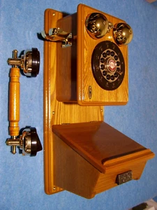 VINTAGE COUNTRY STORE 1927 SPIRIT OF ST. LOUIS OAK WOOD WALL PHONE NEW OPEN BOX - Picture 1 of 15