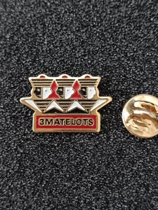 Pin's Pins Pin Enamel 39 Marque Vêtements Mode Sous Vêtements "3MATELOTS"  - Imagen 1 de 3