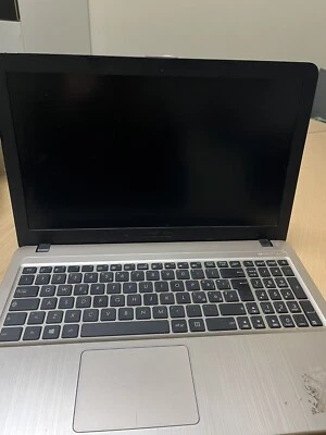 computer portatile asus - Immagine 1 di 3