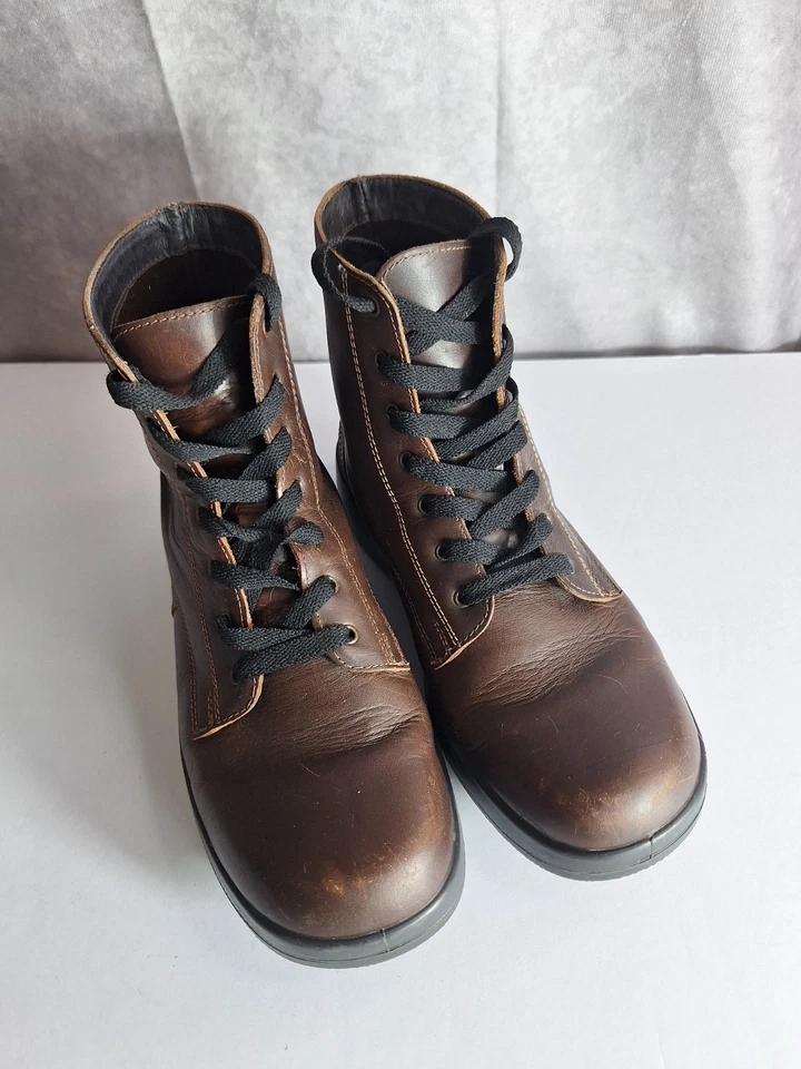 Bota feminina de couro com cadarço tamanho 8 UE 39 impermeável caminhada ao ar livre NAOT - Imagem 1 de 4