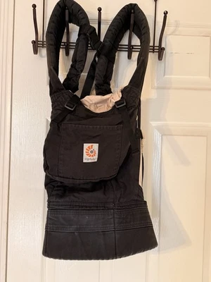 Ergobaby 黑色和骆驼原装背带 — 第 1/3 张图片