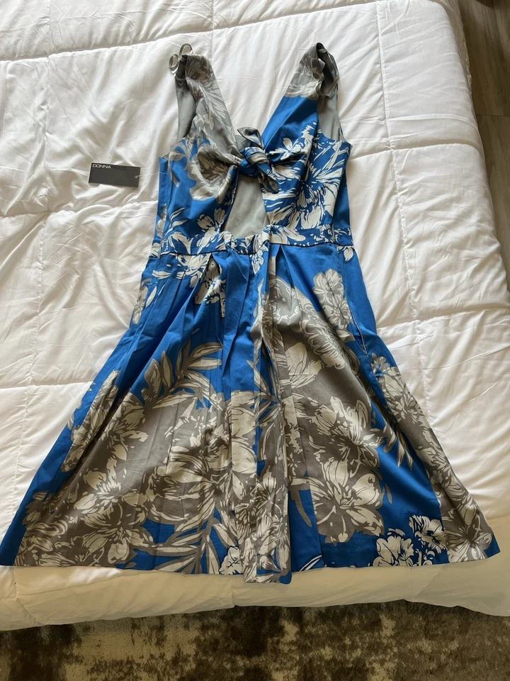 Donna Ricco White & Cerulean Blue Modern Floral Pattern Dress Size 14 NEW w Tags - Image 1 of 1