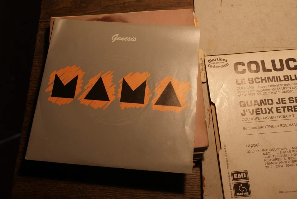 SP 2 TITRES VINYL 45 T , GENESIS , MAMA , VG+ / EX . VERTIGO 814 219 .  - Photo 1/2