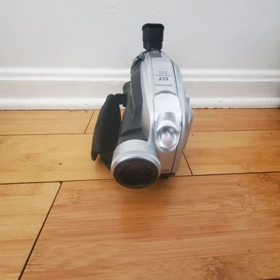 Panasonic PV-L354D VHS-C Camcorder   No Battery Or Charger - Image 1 of 4