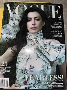 VOGUE MAGAZINE - USA - AUGUST 2025 - ANNE HATHAWAY- BRAND NEW - Picture 1 of 2