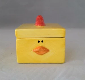 Easter Spring Ceramic Duckie Curio Trinket Box w/ Lid 4x4x3 - Bild 1 von 6