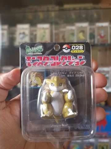 Pokemon Figure TOMY Monster Collection SANDSHLASH 028 Pocket Monster RARE BNIB Cover