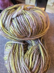 2 = Lot, Queensland Collection Rustic Wool, 99 Jahre, 100 % Superwash Wolle grün - Bild 1 von 9