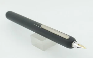 Lamy Dialog 3 Matte Black Retractable Fountain Pen - 14kt Fine Nib - Mint Unused - Picture 1 of 5
