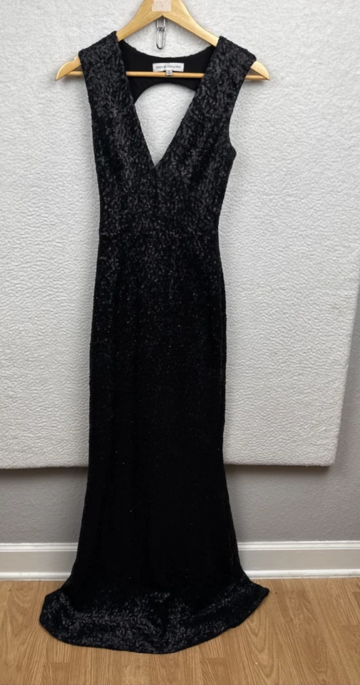 Vestido Dress the Population Karina Plunge Maxi Lentejuelas Espalda Abierta Negro Pequeño Foto 1 de 4