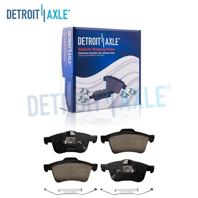 Front Ceramic Brake Pads w/ Hardware Assembly for 2014 2015 2016-2020 Fiat 500L — 第 1/4 张图片