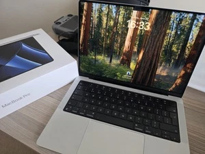 Apple MacBook Pro 14 inch M2, 2023, 16GB RAM, 512GB - Afbeelding 1 van 12