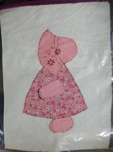Original 1925 Pink "Bluebonnet Girl" 13" x 17" Quilting Fabric Piece J.C. Penny! - Picture 1 of 3
