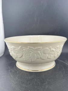 Lenox Fruits of Life Bowl Ensalada de pasta vegetal en relieve 8 1/2" sopa con borde marfil - Imagen 1 de 11