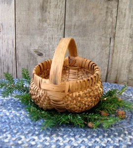 Child's Antique Egg Gathering Basket 5" Diameter - Picture 1 of 9
