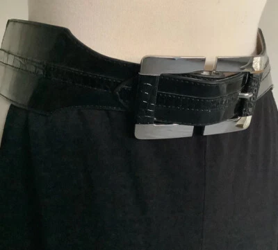 NUEVO SIN ETIQUETAS WHITE HOUSE BLACK MARKET Cinturón Elástico Negro Charol Cocodrilo Repujado M Foto 1 de 4