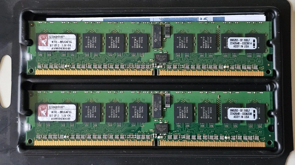 Kingston 2x KTH - MLG4/1G - 2GB Kit PC2-3200R DDR2-400 REGISTERED ECC - Bild 1 von 1