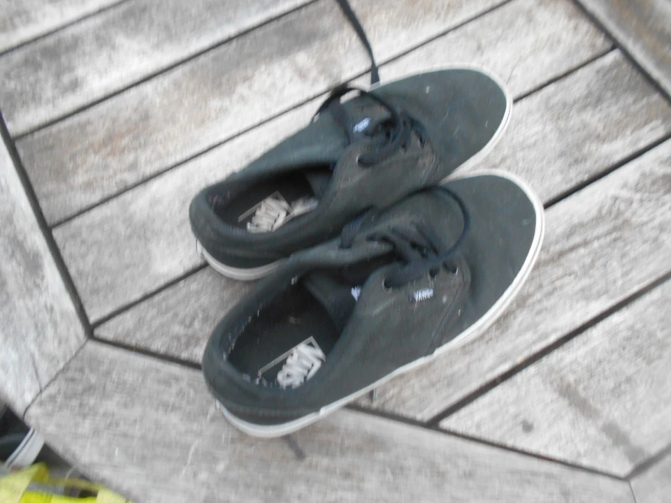  RARES BASKETS VANS VINTAGE TBE COLLECTOR T 34 NOIRES A 12€ ACH IMM BE RARES +++ - Photo 1/4