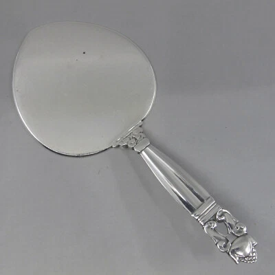 Servidor de pastelería muy pequeño ACORN de GEORG JENSEN Sterling 4 5/8" 38 g sin monograma Foto 1 de 4