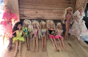 LOTE 9 muñecas Barbie vintage con ropa mixta años 90  - Imagen 1 de 14