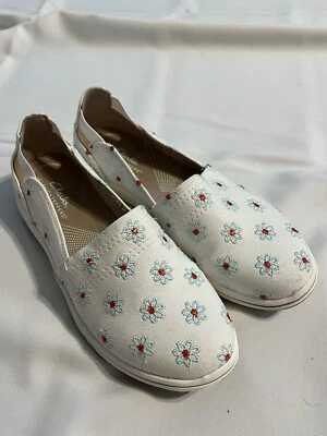 Mocasín Clarks Cloudstepper para mujer con flores azul rojo blanco talla 7,5 Foto 1 de 4