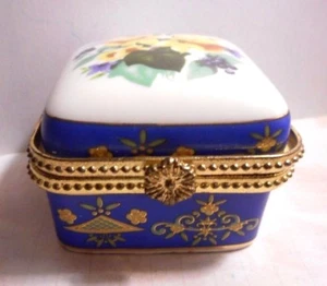 Vintage collectable porcelain cobalt blue trinket box hinged with gold trim - Picture 1 of 7