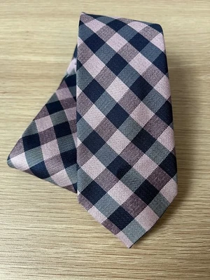 Corbata de seda de diseñador a cuadros rosa y azul Nautica Foto 1 de 4