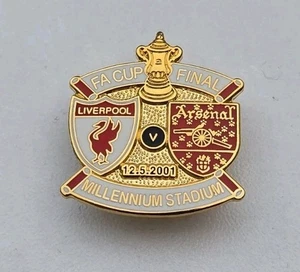 SELTENE LIVERPOOL V ARSENAL FA CUP FINALE 2001 PIN ABZEICHEN - Bild 1 von 2