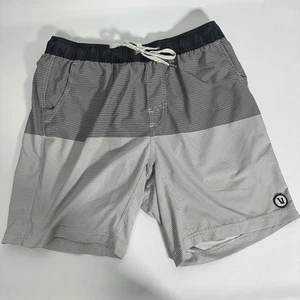 Vuori Shorts Mens Large Striped 8" Shorts Swim Hike Performance - Picture 1 of 7