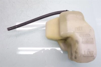 Резервуар бак для бутылки охлаждающей жидкости радиатора Lexus Rx300 1999-2000 годов выпуска 16470-74340 - Изображение 1 из 4