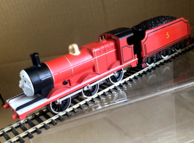 Hornby Thomas and Friends in Oo Gauge Model Railway Locomotives for ...
