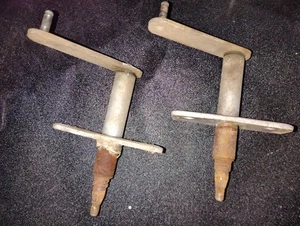 1960 1961 1962 1963 1964 Dodge Plymouth Chrysler Windshield Wiper Pivot Pair - Bild 1 von 7