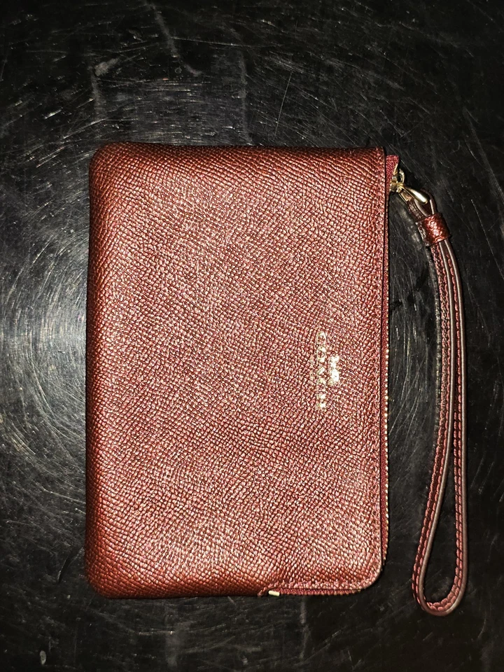Coach Crossgrain Leather Corner Zip Wristlet F21070 Metallic Cherry