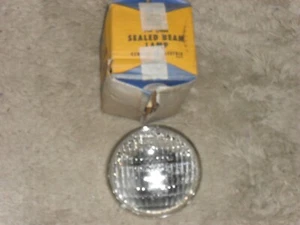 One (1) General Electric 4414 Sealed Beam Bulb New in Sealed Box GE 12 Volt - Picture 1 of 2