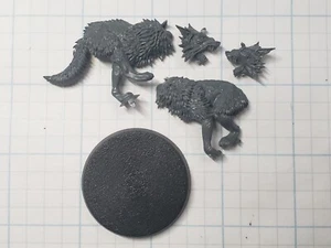 Warhammer 40k Space Wolves Bits Fenresian Wolves Wolf w Base #2A - Picture 1 of 5