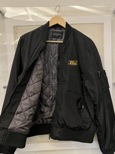 Star Wars Cast And Crew Jacket, Rare/Vintage For The SOLO Movie - Picture 1 of 7