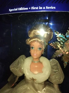 Holiday Princess DISNEY CINDERELLA - Foto 1 di 3