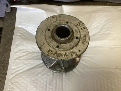 Dobladora de tubos de conducto hidráulico con zapata pivotante Enerpac Z13401 22-1/2 Foto 1 de 4