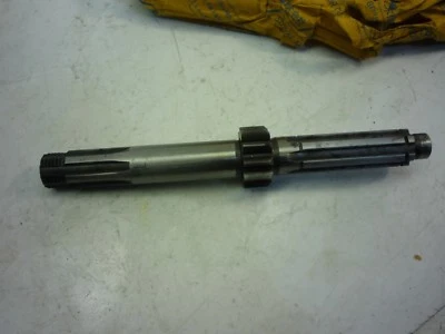 NEW NOS SUZUKI B100 B100P B105P KT120 COUNTER SHAFT P# 24121-07000 - Imagem 1 de 4