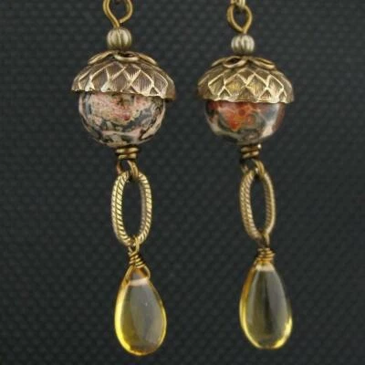 Pendientes colgantes de latón niobio con cuentas largas de jaspe de piel de leopardo citrino Vintaj Foto 1 de 4