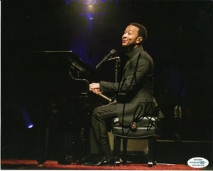 JOHN LEGEND SIGNED PERFORMING PHOTO ALSO ACOA CERTIFIED - Picture 1 of 2