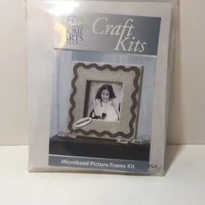 Kit de manualidades con marco de fotos de microperlas Creative Home Arts Club - Imagen 1 de 3