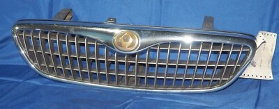 Оригинальная хромированная передняя верхняя решетка для Mazda Millenia 1995-1997 годов выпуска в комплекте - Изображение 1 из 4