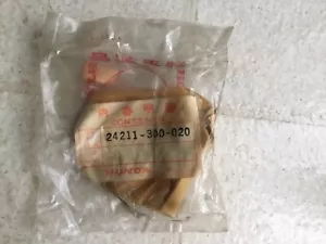 Nos Honda Shift Fork 24211-300-020 - Bild 1 von 2