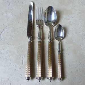 ALAIN SAINT JOANIS QUADRILLE VERSILBERT 4-TEILIGES GESCHIRRSET (mehr verfügbar) - Bild 1 von 16