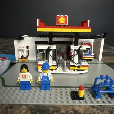Lego Shell Gas Station 6378 Custom(read Des) - Image 1 of 4