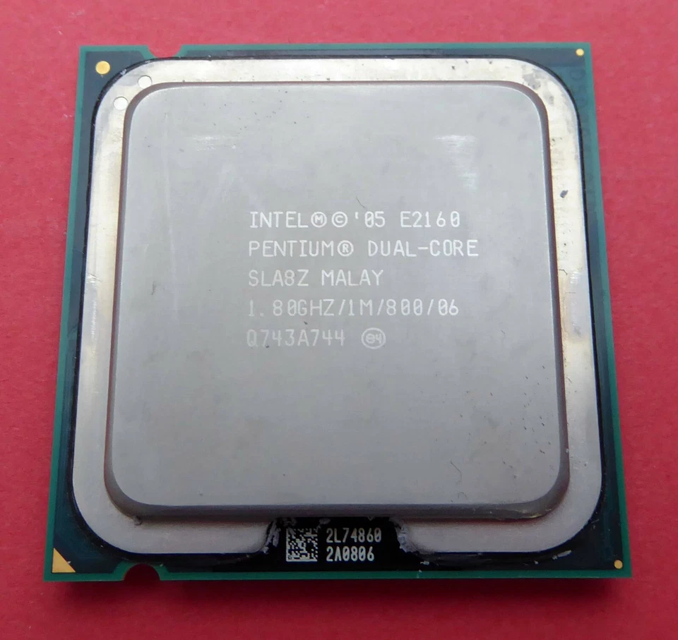 1.80GHZ INTEL PENTIUM DUAL CORE E2160 (SLA0Z) 800MHZ FSB PROCESSOR - USED - Image 1 of 1