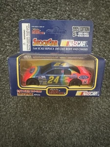 NASCAR JEFF GORDON STOCK CAR 1:64 SCALE REPLICA 1995 EDITION #24 DIE CAST - Bild 1 von 5