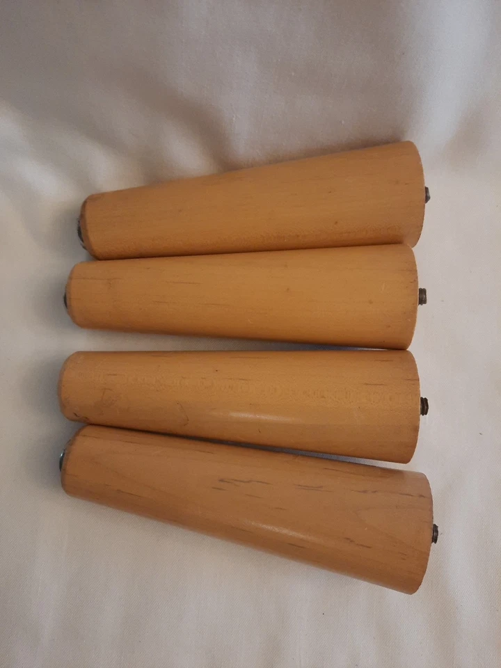 "Juego de 4 patas otomanas taburete cónico de madera rescatada moderno de mediados de siglo de colección" Foto 1 de 4